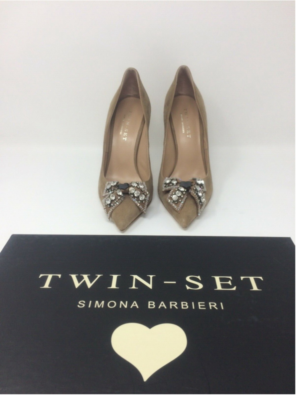 TWIN-SET SUEDE PUMP TAUPE WITH BOW STRASS size 40 or 10 US size